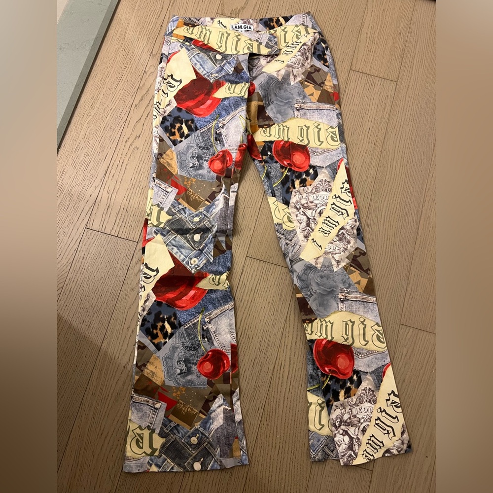 I am Gia cherry print pants size small